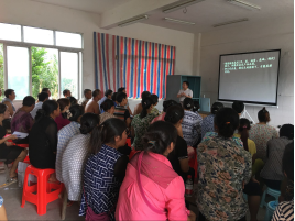 種植技術送下鄉(xiāng) 助力村民早脫貧