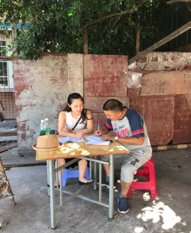 營銷部：頂烈日、冒酷暑，上門服務(wù)顯真情