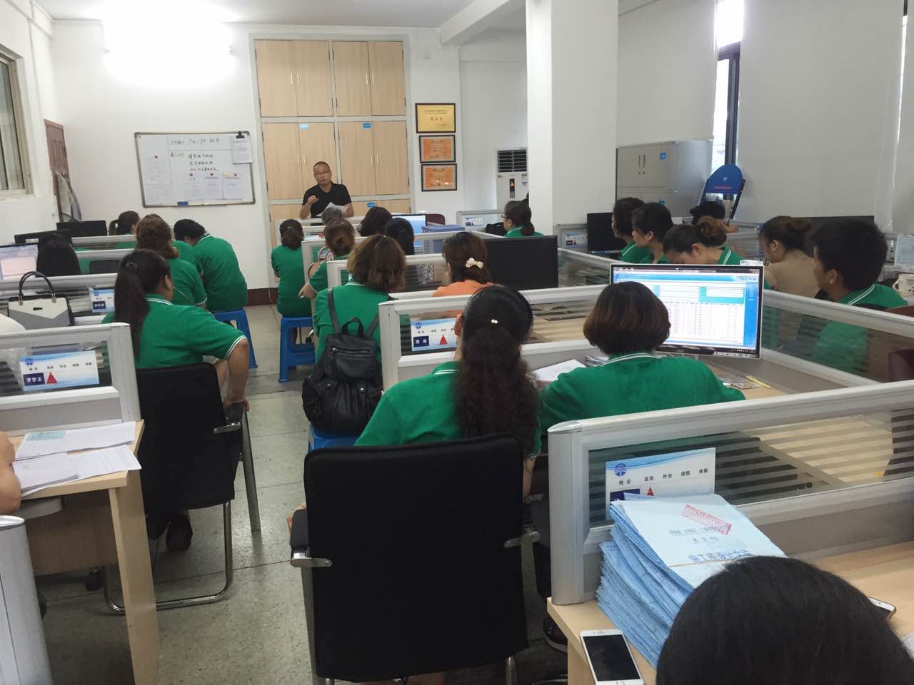 營(yíng)銷部：開(kāi)展技術(shù)交流  提升抄表技能