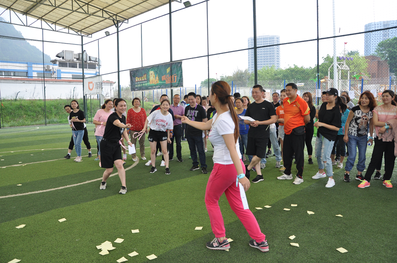 熔煉團(tuán)隊(duì)  超越自我 ——集團(tuán)公司營(yíng)銷部團(tuán)隊(duì)建設(shè)活動(dòng)