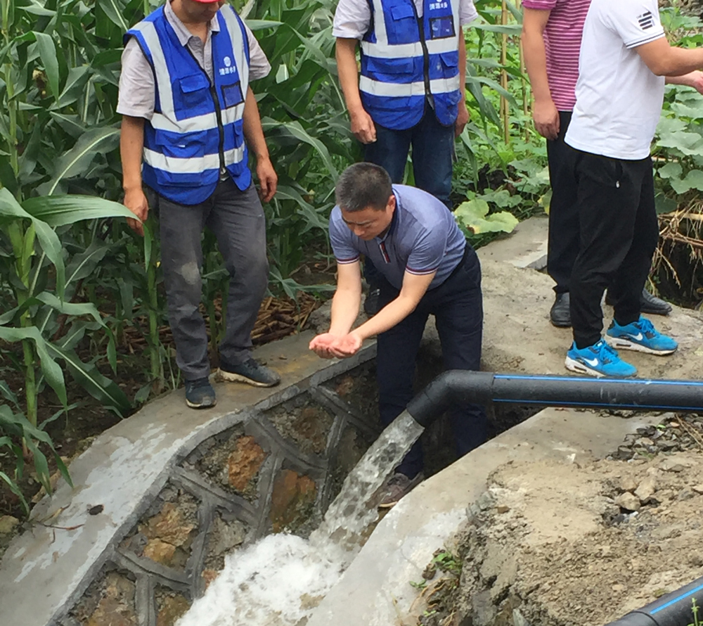 徹夜奮戰(zhàn)14小時，圓滿完成震區(qū)臨時供水保障任務(wù)