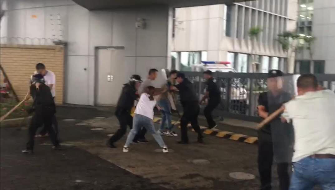 加強(qiáng)反恐演練，提高安全意識(shí)