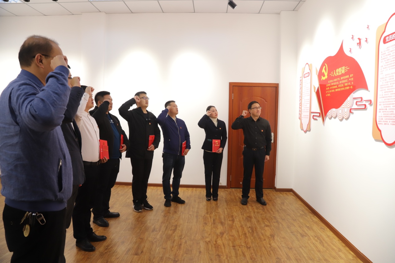 善學(xué)善思善言善行，起好黨員帶頭作用