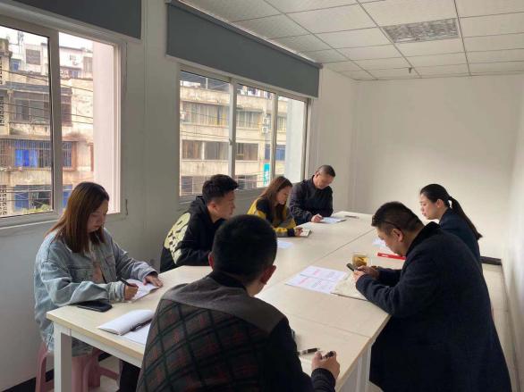 講黨風(fēng)，樹(shù)廉風(fēng)，強(qiáng)作風(fēng)