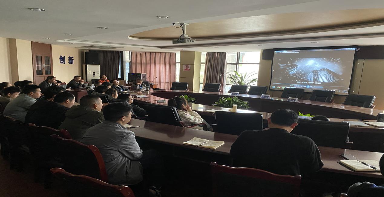 高舉防腐旗幟，弘揚(yáng)時(shí)代正氣