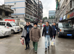 節(jié)前慰問送溫暖，情系下渡口社區(qū)困難群眾