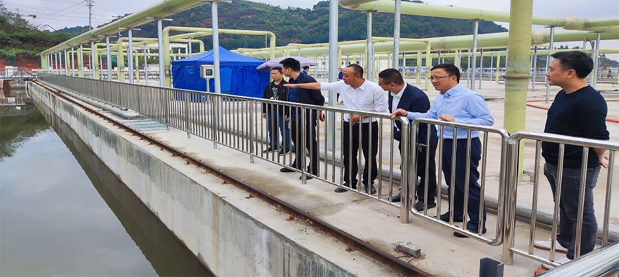 清源水務公司黨委書記、董事長周燕賓到高新產(chǎn)業(yè)園第二污水處理廠調(diào)研